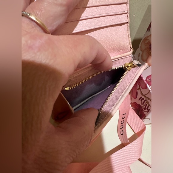 GUCCI Marmont Flora Edition Pink Bifold Wallet W/original box and cards